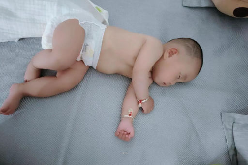固始怀孕多久会显肚子